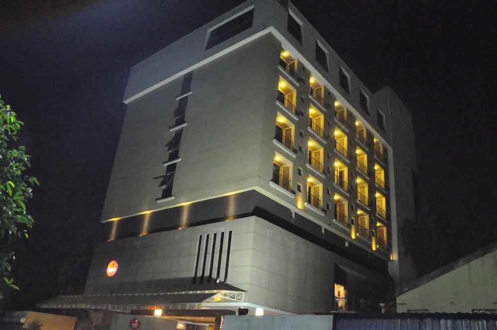 فندق سبري - شيفاي Pimpri-Chinchwad المظهر الخارجي الصورة